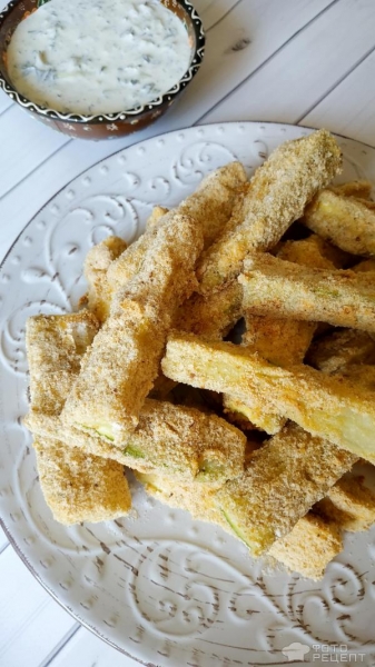 Рецепт: Хрустящие кабачки - с соусом Рецепт: Хрустящие кабачки - с соусом