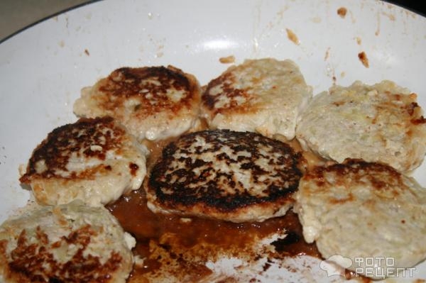 Рецепт: Котлеты из кабачков - с курицей, овощами и творогом