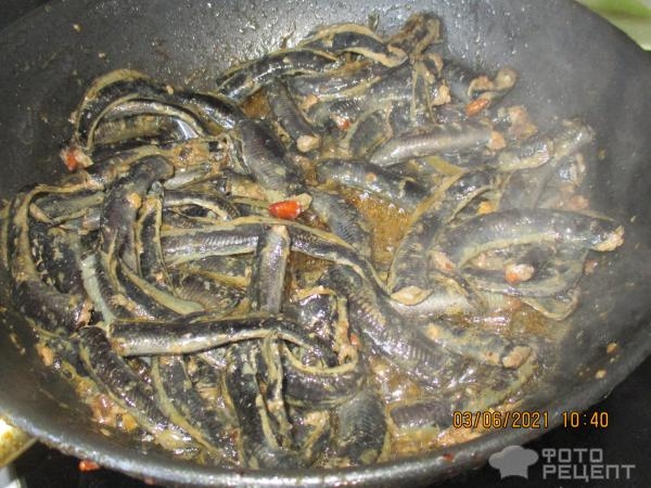 Рецепт: Минога в сметане - дорогой деликатес