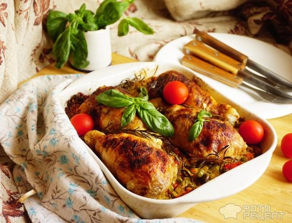 Рецепт: Окорочка во французском стиле с булгуром - с вялеными помидорами, моцареллой и базиликом