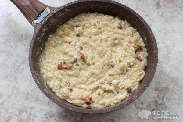 Рецепт: Паста с беконом и лисичками в сливочном соусе - с пастой орзо без бекона