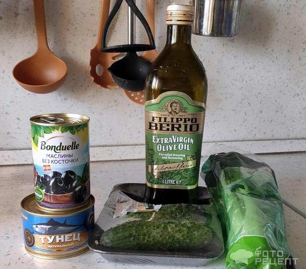 Рецепт: Салат из консервированного тунца - с сельдереем Рецепт: Салат из консервированного тунца - с сельдереем