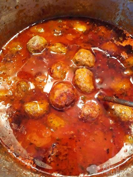 Рецепт: Тефтельки с мятой - в томатном соусе