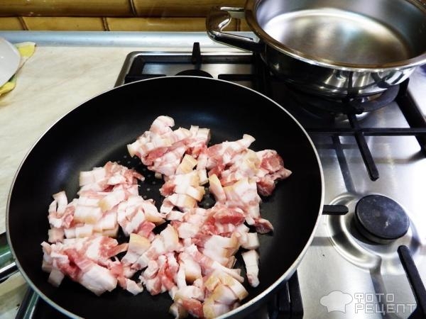 Рецепт: Жареная свиная грудинка с картошкой и луком - вкусно и по-домашнему