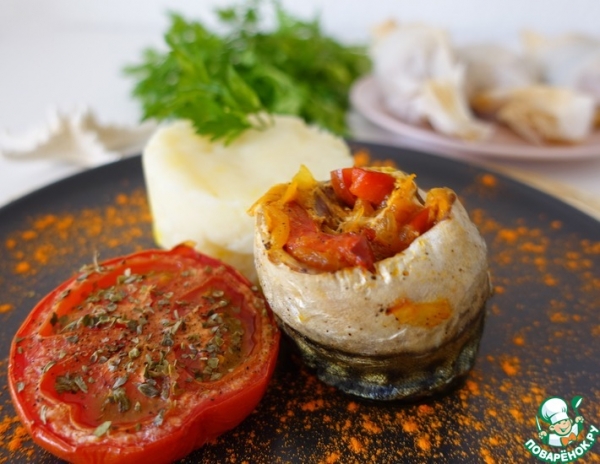 Скумбрия в духовке с овощами Скумбрия в духовке с овощами