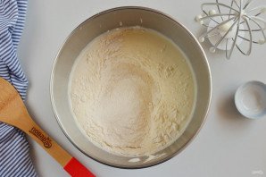 Шарлотка с абрикосами