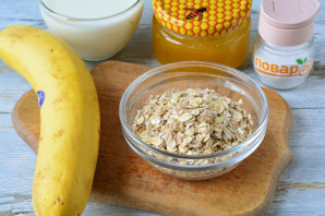 Овсяная каша с бананом и медом Овсяная каша с бананом и медом