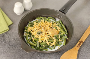 Стручковая фасоль со шпинатом