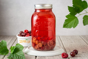 Компот из крыжовника с малиной Компот из крыжовника с малиной