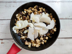 Салат из жареных баклажанов с майонезом