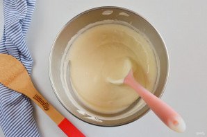 Шарлотка с абрикосами