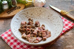 Салат с говядиной и ветчиной Салат с говядиной и ветчиной