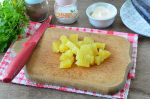 Салат из сельди с кукурузой