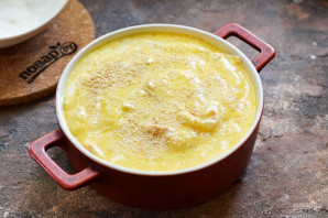 Пирог с абрикосами и клубникой в лаваше