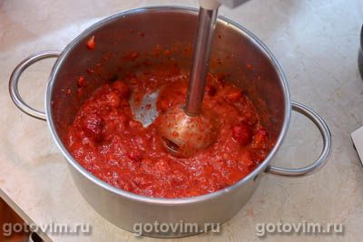 Клубника, протертая с сахаром 