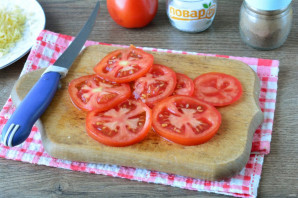 Запеканка из макарон с помидорами и сыром