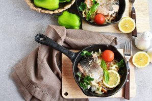 Форель на сковороде Форель на сковороде