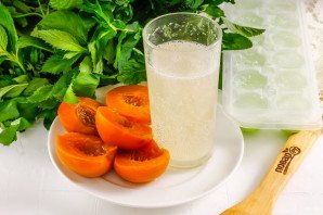 Коктейль "Беллини"