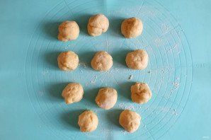 Пончики с малиной