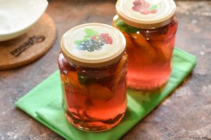 Компот из клубники с мятой и апельсином Компот из клубники с мятой и апельсином