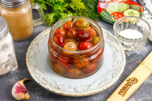 Крыжовник маринованный с чесноком Крыжовник маринованный с чесноком