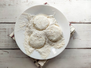 Сырники в сладком сметанном соусе