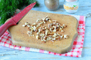 Куриная печень с грецкими орехами