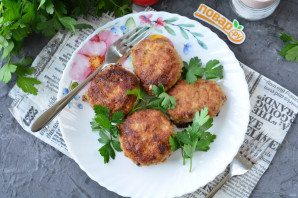 Котлеты из индейки с баклажанами