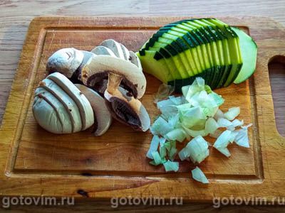 Цукини (или кабачки), запечённые с ветчиной и грибами