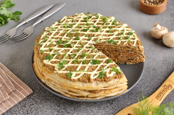 Несладкий блинный торт Несладкий блинный торт