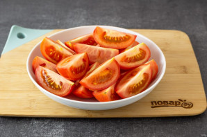 Вяленые помидоры с базиликом Вяленые помидоры с базиликом