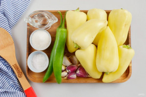 Аджика из сладкого перца Аджика из сладкого перца