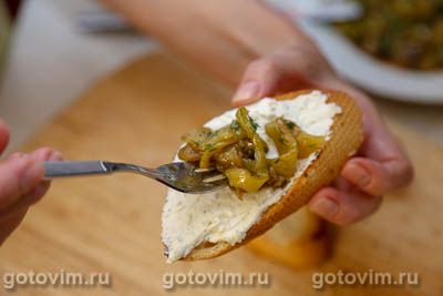 Брускетта с запеченным перцем и творожным сыром Брускетта с запеченным перцем и творожным сыром