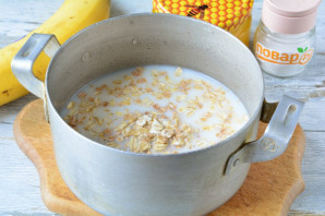 Овсяная каша с бананом и медом Овсяная каша с бананом и медом