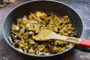 Овощное рагу с рисом и баклажанами