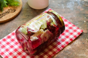 Капуста со свеклой и хреном на зиму Капуста со свеклой и хреном на зиму