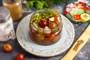 Крыжовник маринованный с чесноком Крыжовник маринованный с чесноком