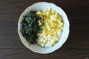 Салат из морского окуня горячего копчения