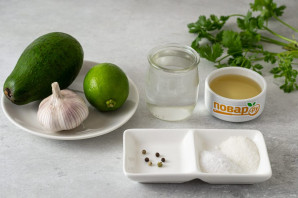 Маринованный авокадо