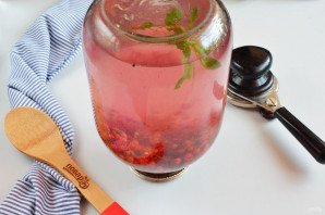 Компот из красной смородины на зиму