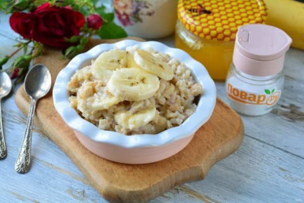 Овсяная каша с бананом и медом Овсяная каша с бананом и медом