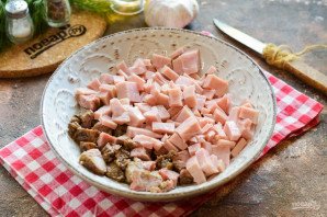 Салат с говядиной и ветчиной Салат с говядиной и ветчиной