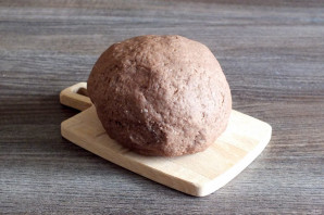 Шоколадные вареники с вишней