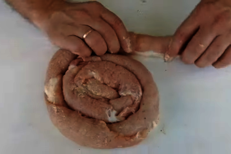 Мясной рулет в духовке Мясной рулет в духовке