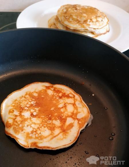 Рецепт: Банановые оладьи - с маком и ванилью