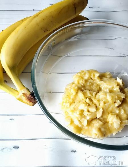 Рецепт: Банановые оладьи - с маком и ванилью