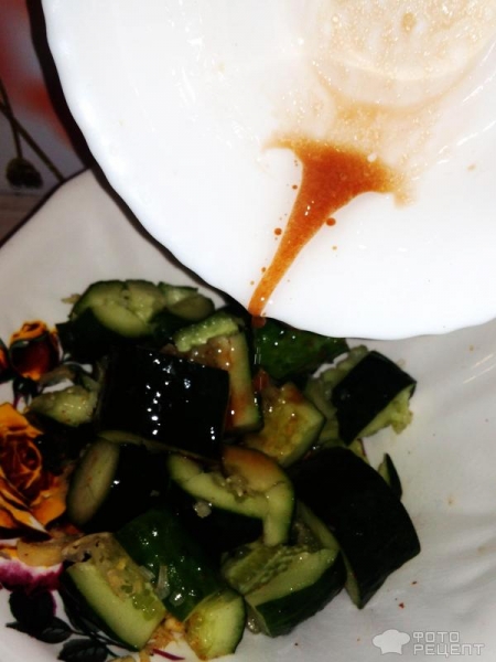 Рецепт: Битые огурцы - Быстро маринованные огурчики