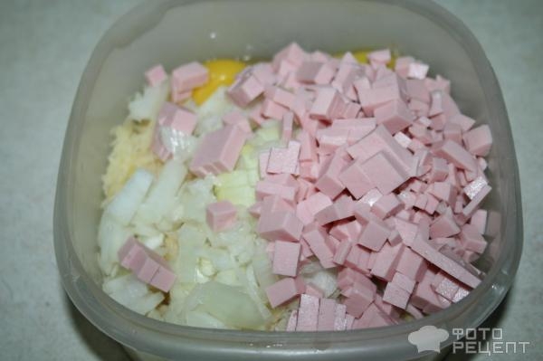 Рецепт: Горячие бутерброды в ростере - С отварным картофелем и докторской колбасой