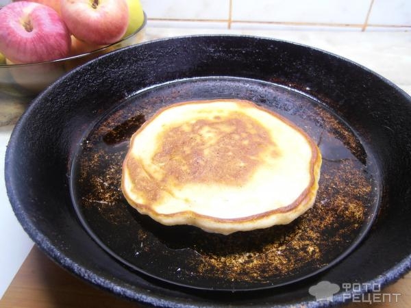 Рецепт: Панкейки на кефире - с яблоками Рецепт: Панкейки на кефире - с яблоками