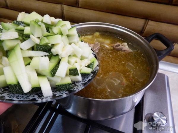 Рецепт: Суп из кабачка - Легкий супчик на мясном бульоне